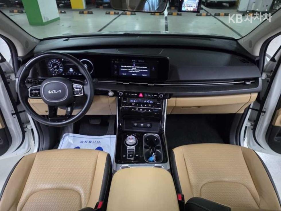 Kia Carnival — miniaturë 6