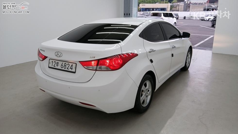 Hyundai Avante — miniaturë 2