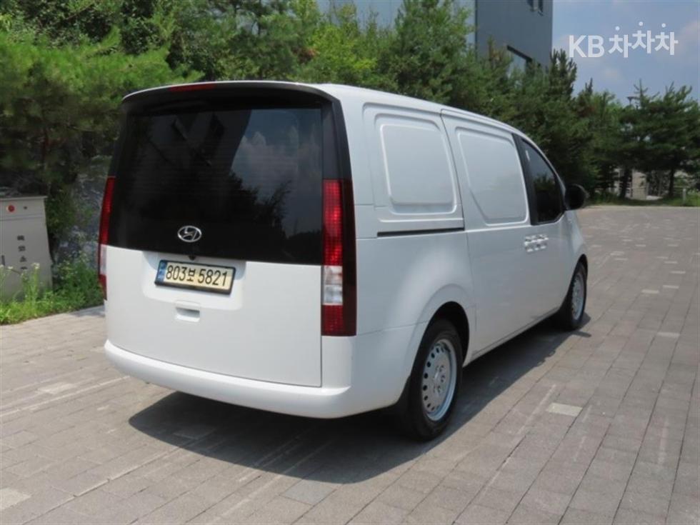 Hyundai Staria — miniaturë 3