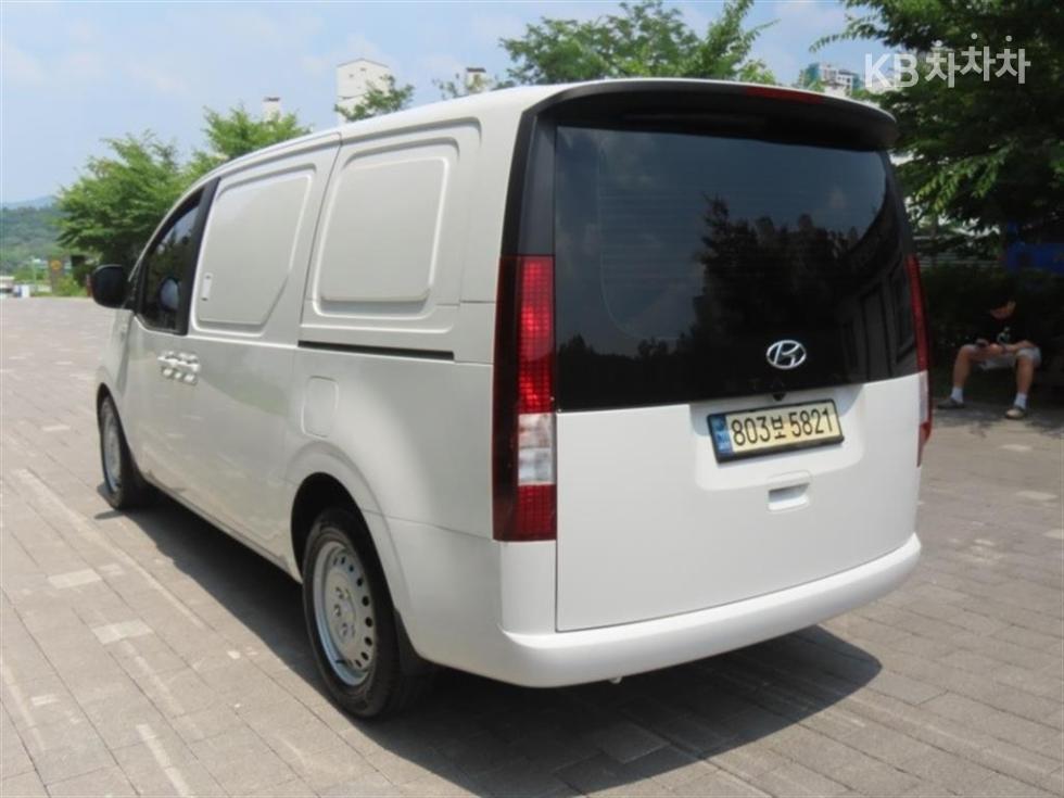 Hyundai Staria — miniaturë 4