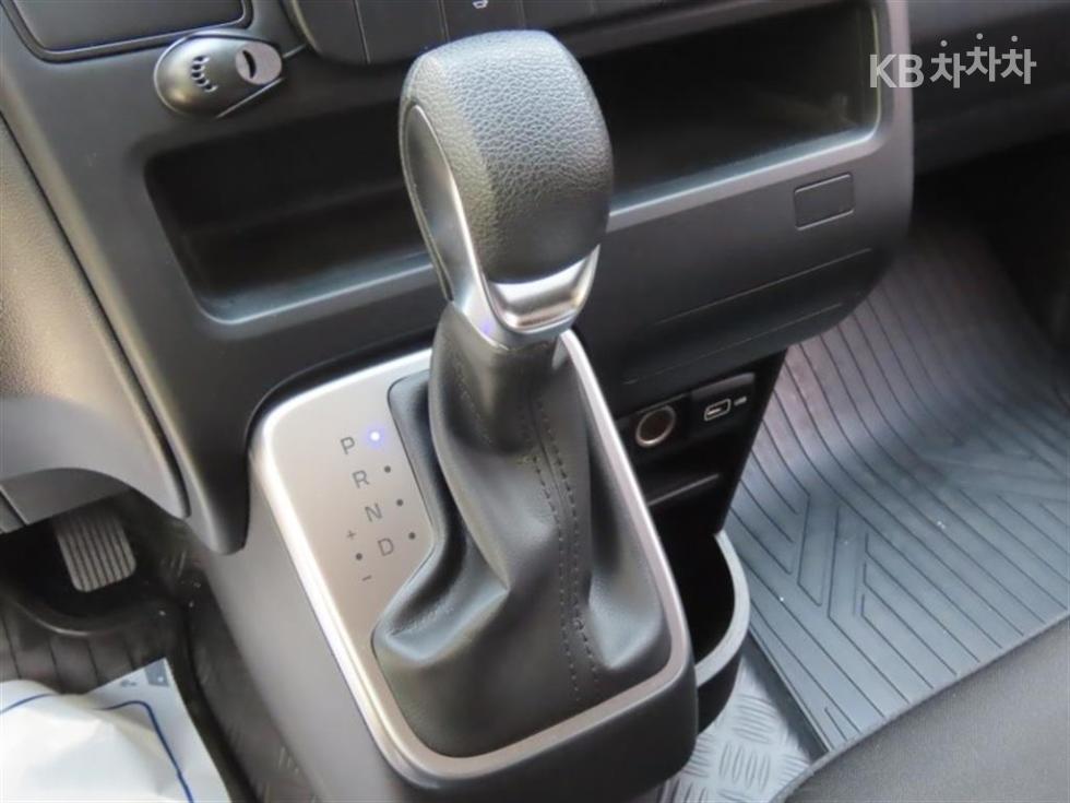 Hyundai Staria — miniaturë 6