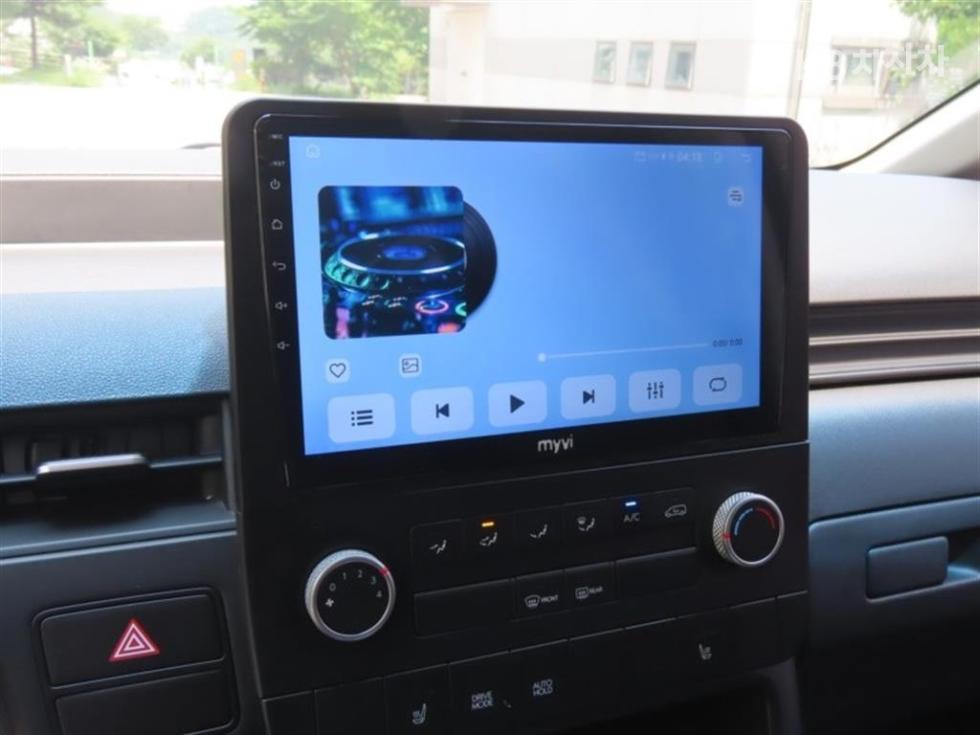 Hyundai Staria — miniaturë 7