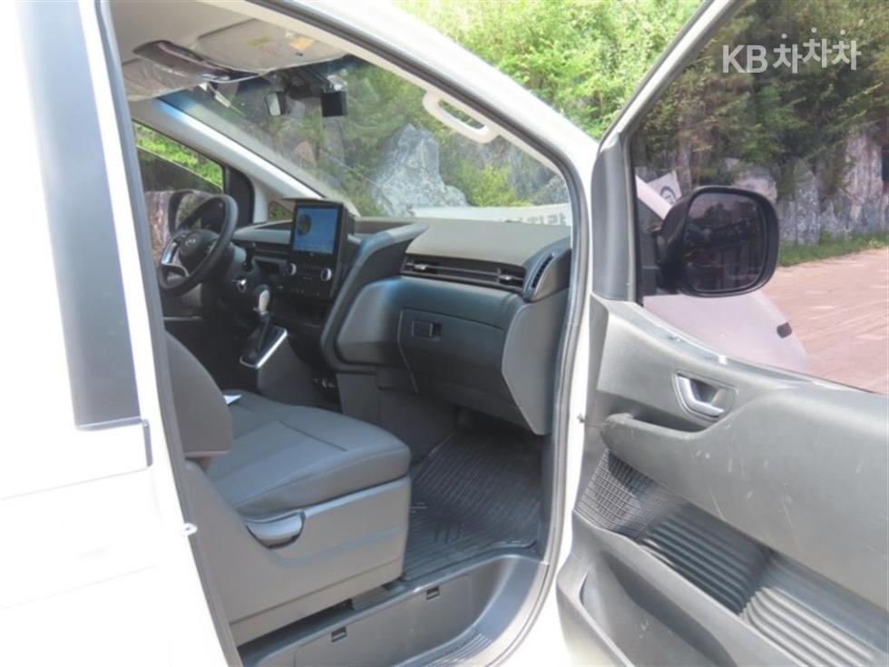 Hyundai Staria — miniaturë 17