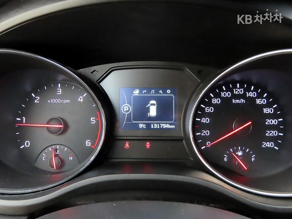 Kia Carnival — miniaturë 10