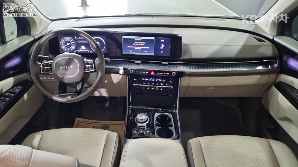 Kia Carnival — miniaturë 7