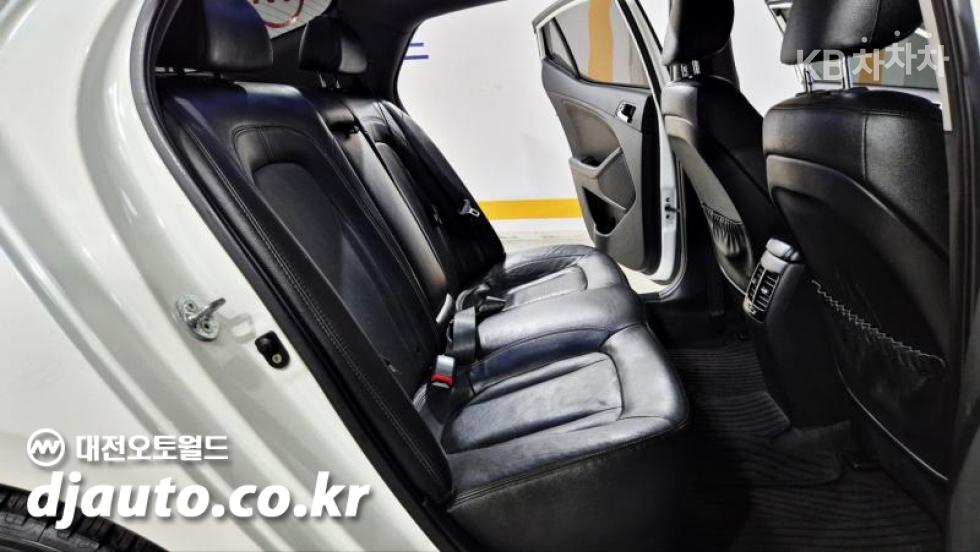 Kia K5 — miniaturë 13
