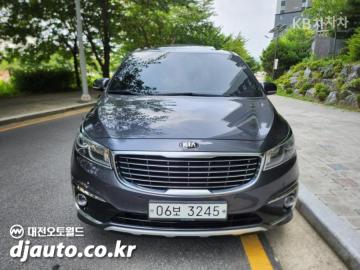 Kia Carnival 9인승 2.2 디젤 — foto 1