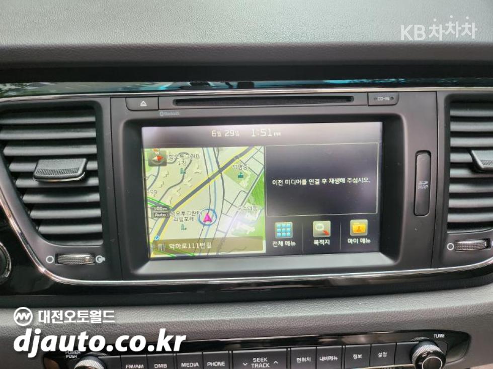 Kia Carnival — miniaturë 12