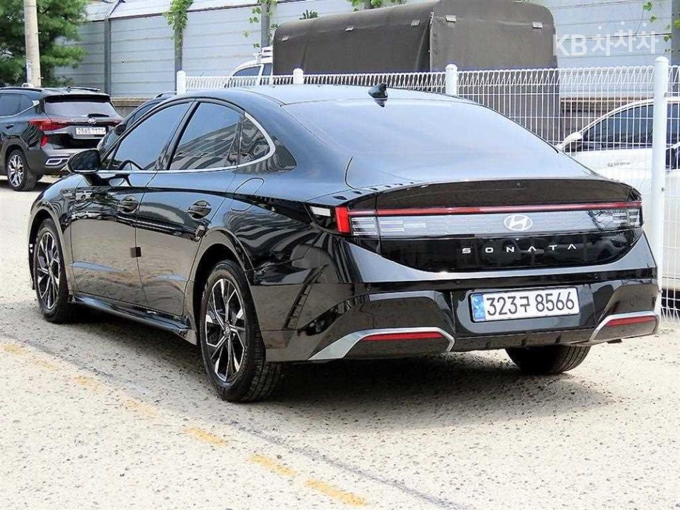 2023 Hyundai (DN8) photo