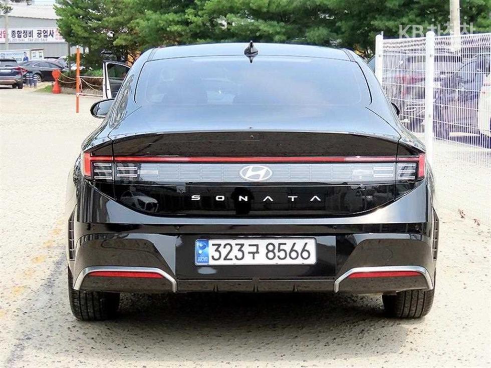 2023 Hyundai (DN8) photo