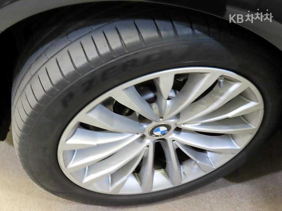 BMW 5er — miniaturë 20