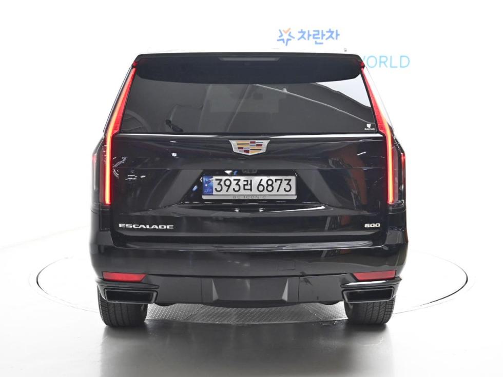 Cadillac Escalade — miniaturë 4