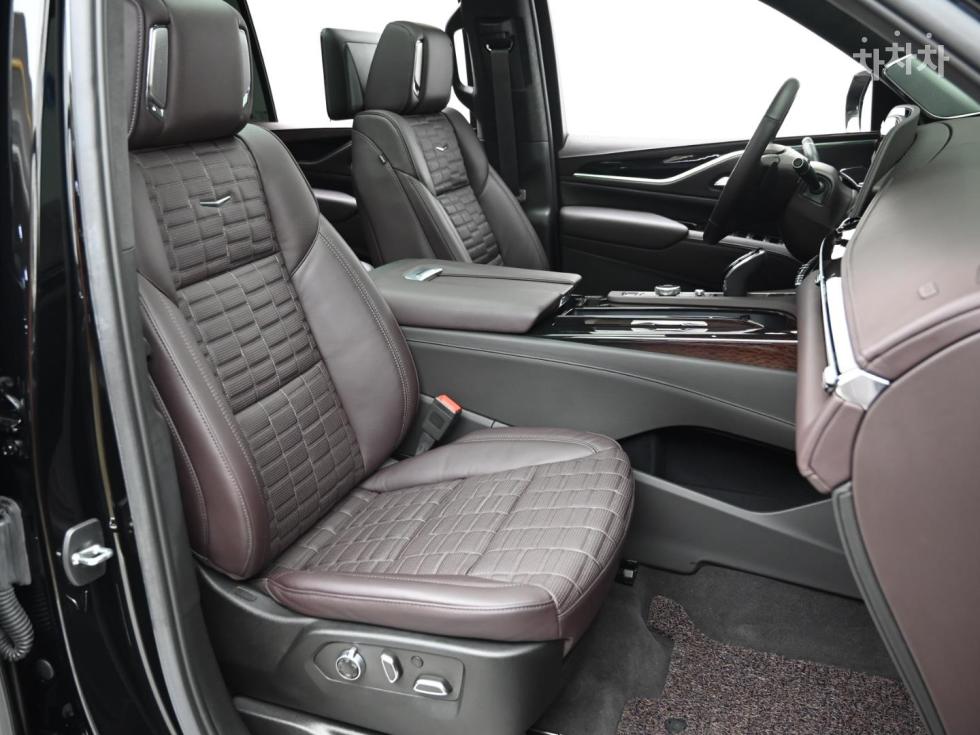 Cadillac Escalade — miniaturë 10