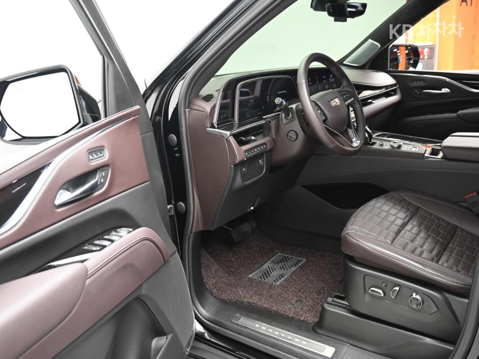 Cadillac Escalade — miniaturë 11