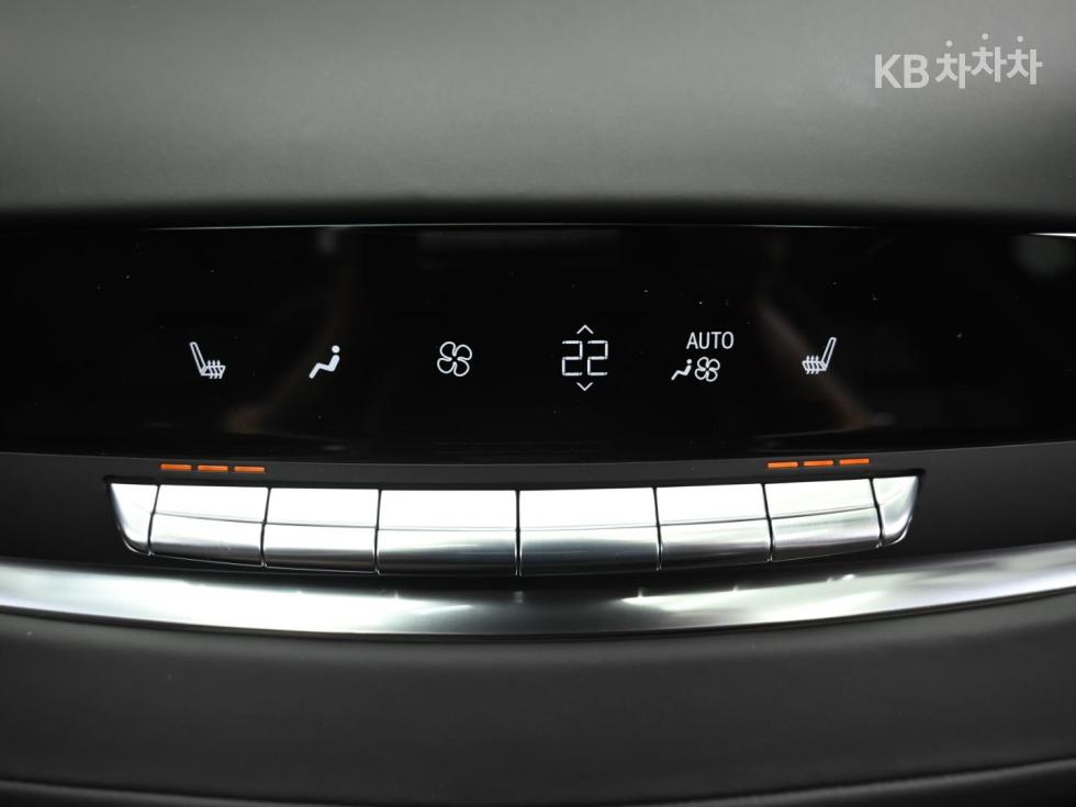 Cadillac Escalade — miniaturë 16