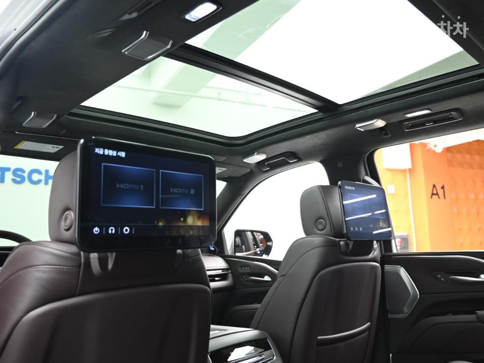 Cadillac Escalade — miniaturë 19