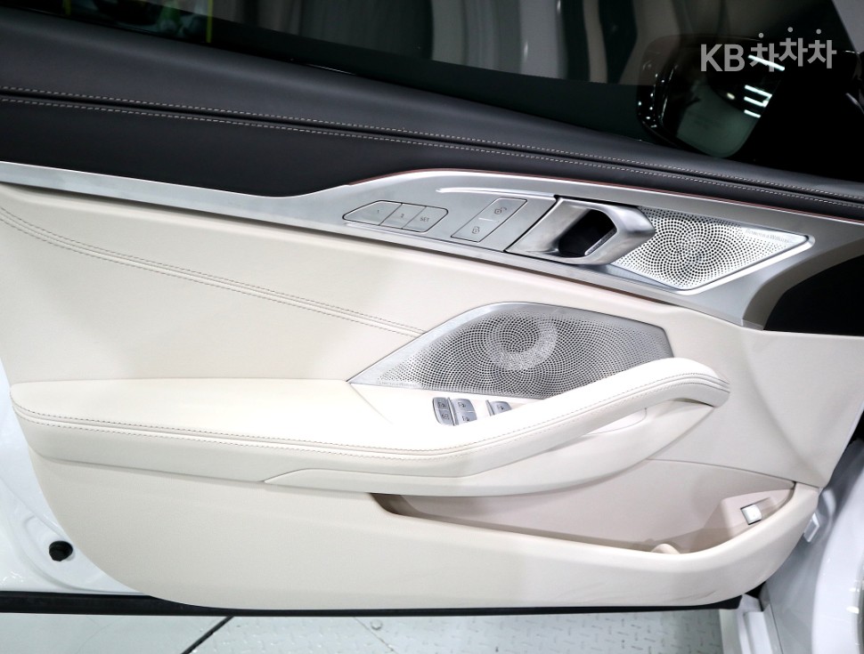 BMW 8er — miniaturë 8