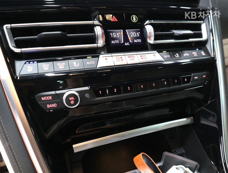 BMW 8er — miniaturë 13