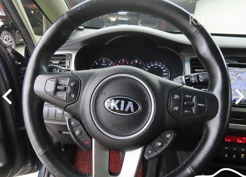 Kia Carens — miniaturë 8