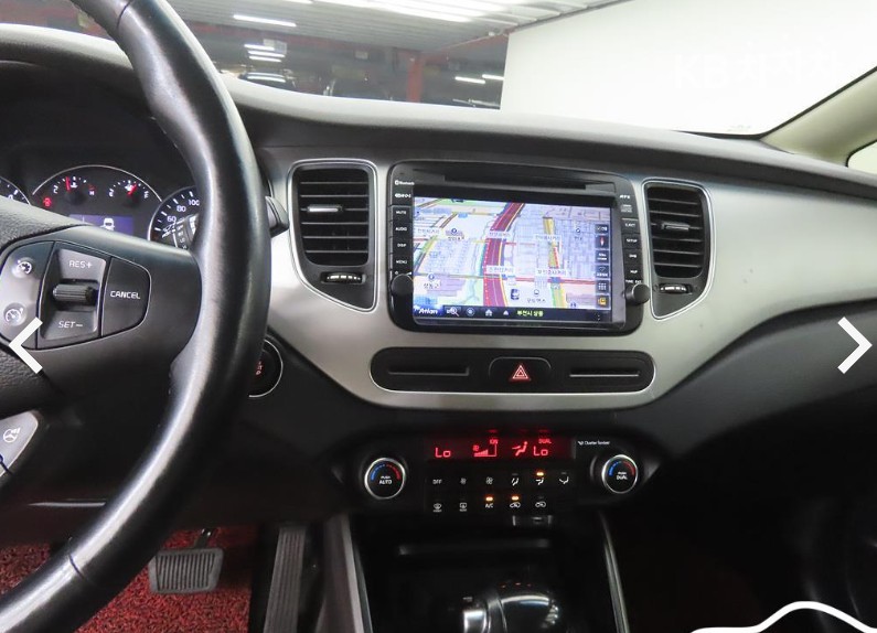 Kia Carens — miniaturë 10