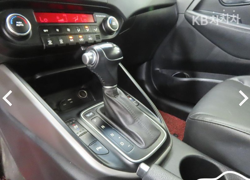 Kia Carens — miniaturë 11