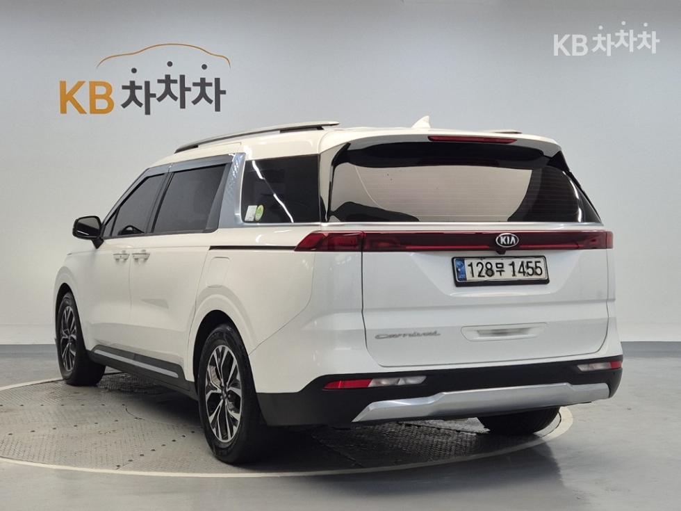 Kia Carnival — miniaturë 2