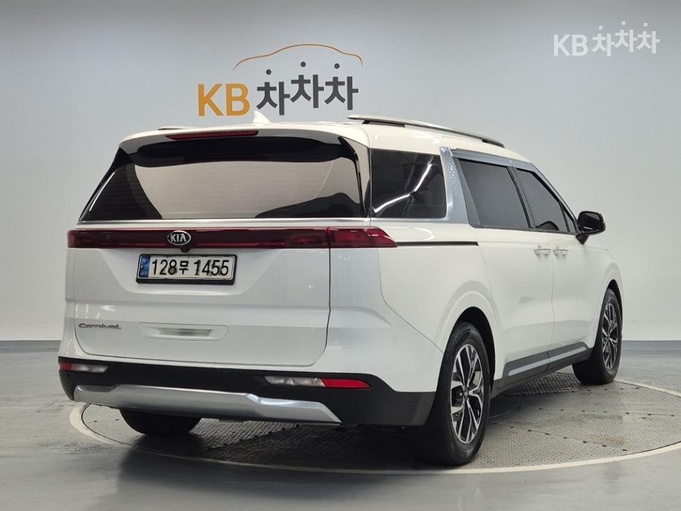 Kia Carnival — miniaturë 3