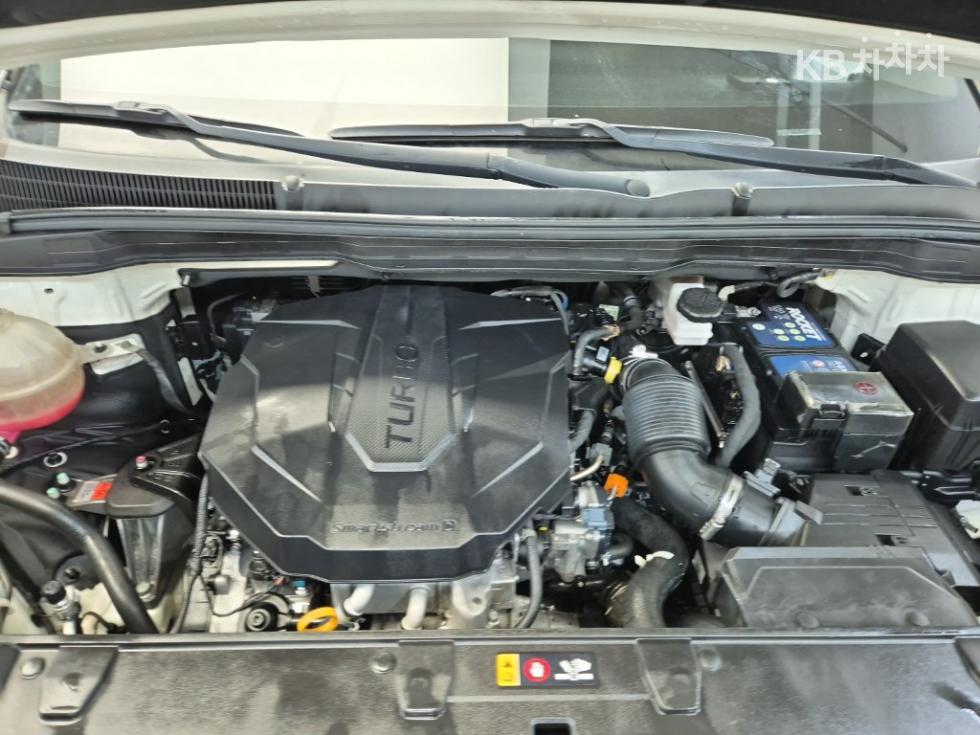 Kia Carnival — miniaturë 5