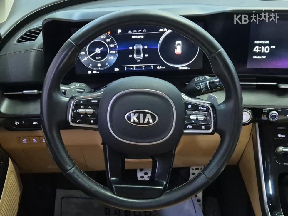 Kia Carnival — miniaturë 9