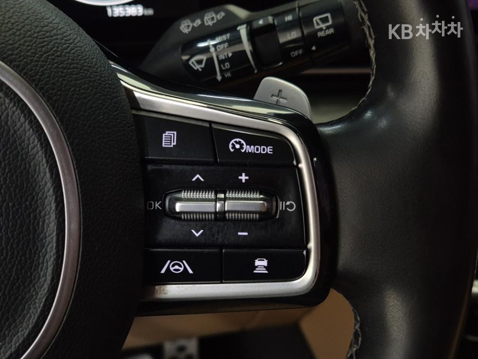 Kia Carnival — miniaturë 16