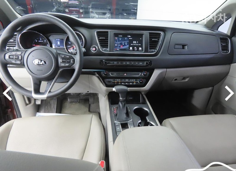 Kia Carnival — miniaturë 8