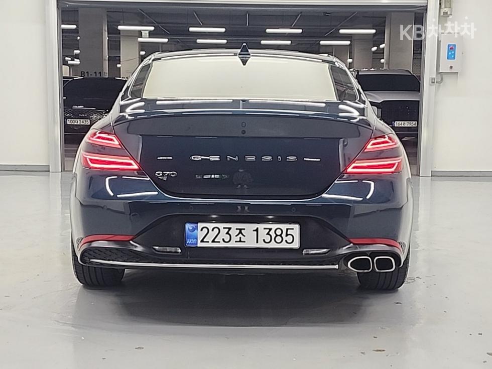 2021 Genesis G70 photo