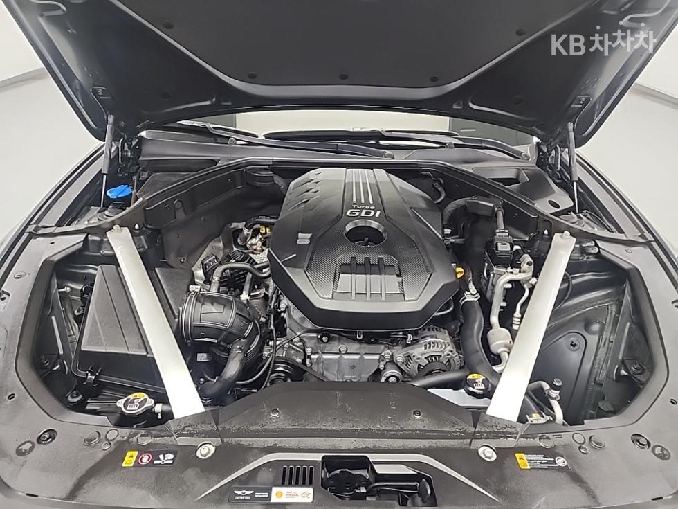 2021 Genesis G70 photo
