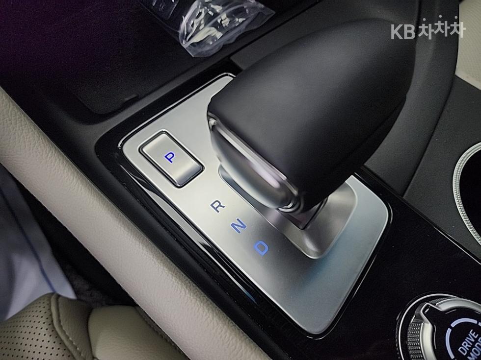 2021 Genesis G70 photo