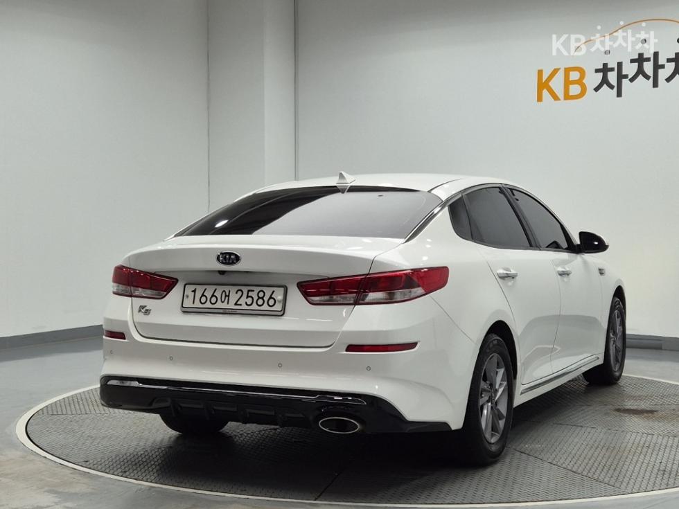 Kia K5 — miniaturë 3