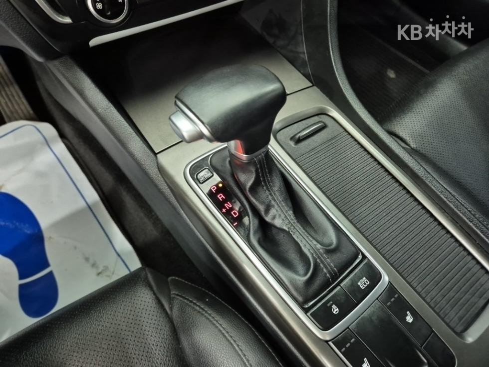 Kia K5 — miniaturë 8