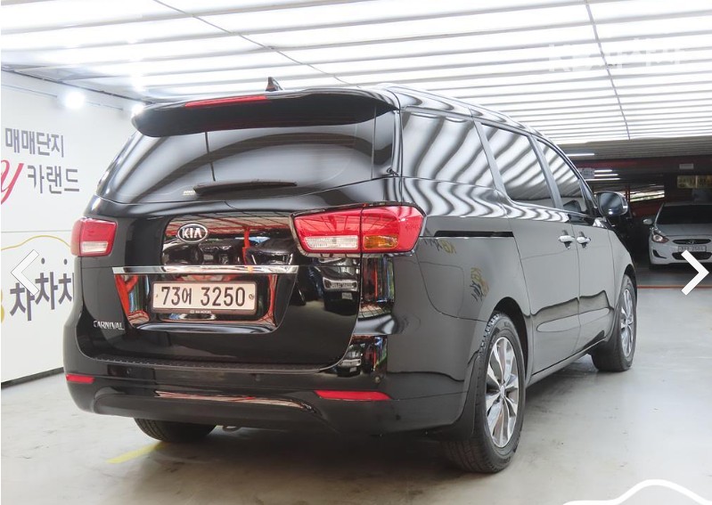Kia Carnival — miniaturë 4
