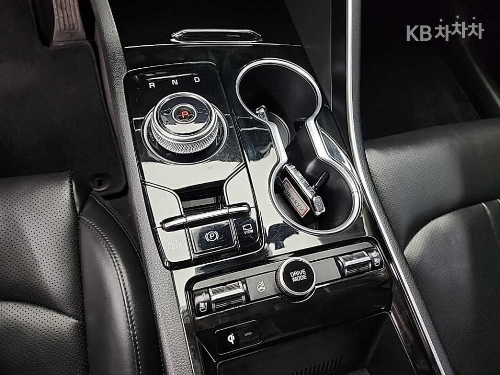 Kia K5 — miniaturë 8
