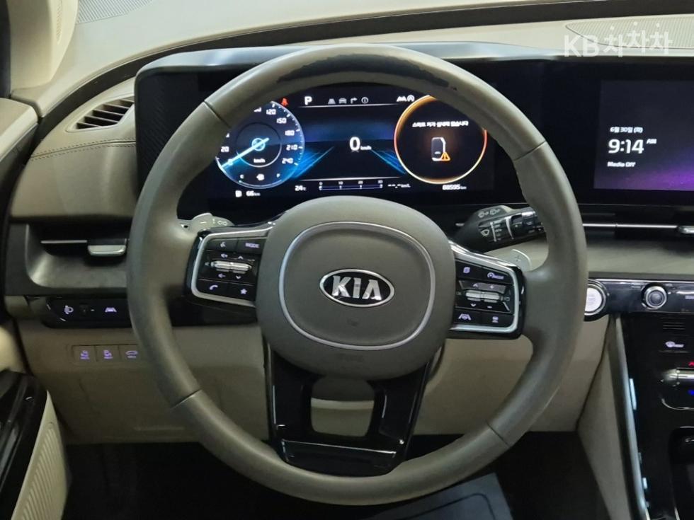 Kia Carnival — miniaturë 9