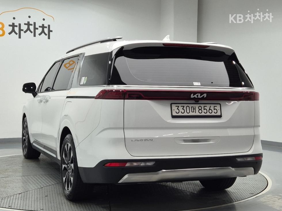Kia Carnival — miniaturë 2