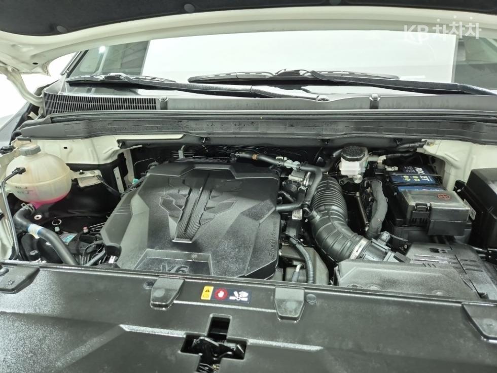 Kia Carnival — miniaturë 5