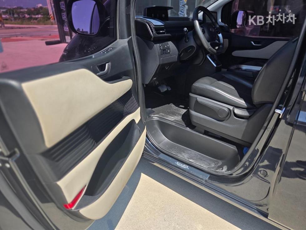 Hyundai Staria — miniaturë 9