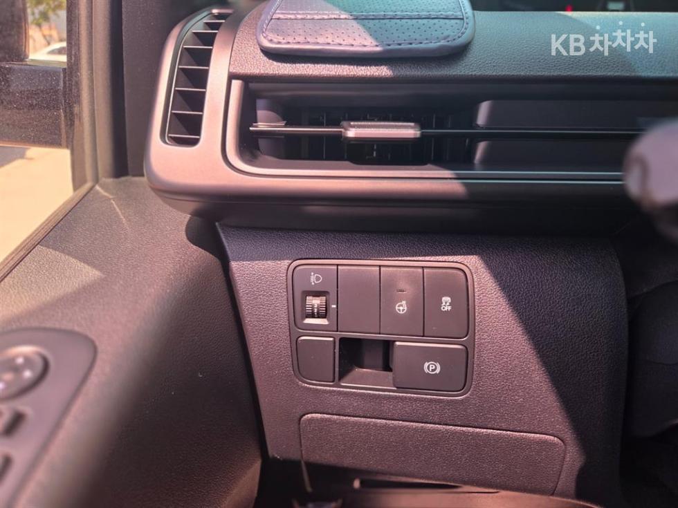 Hyundai Staria — miniaturë 16