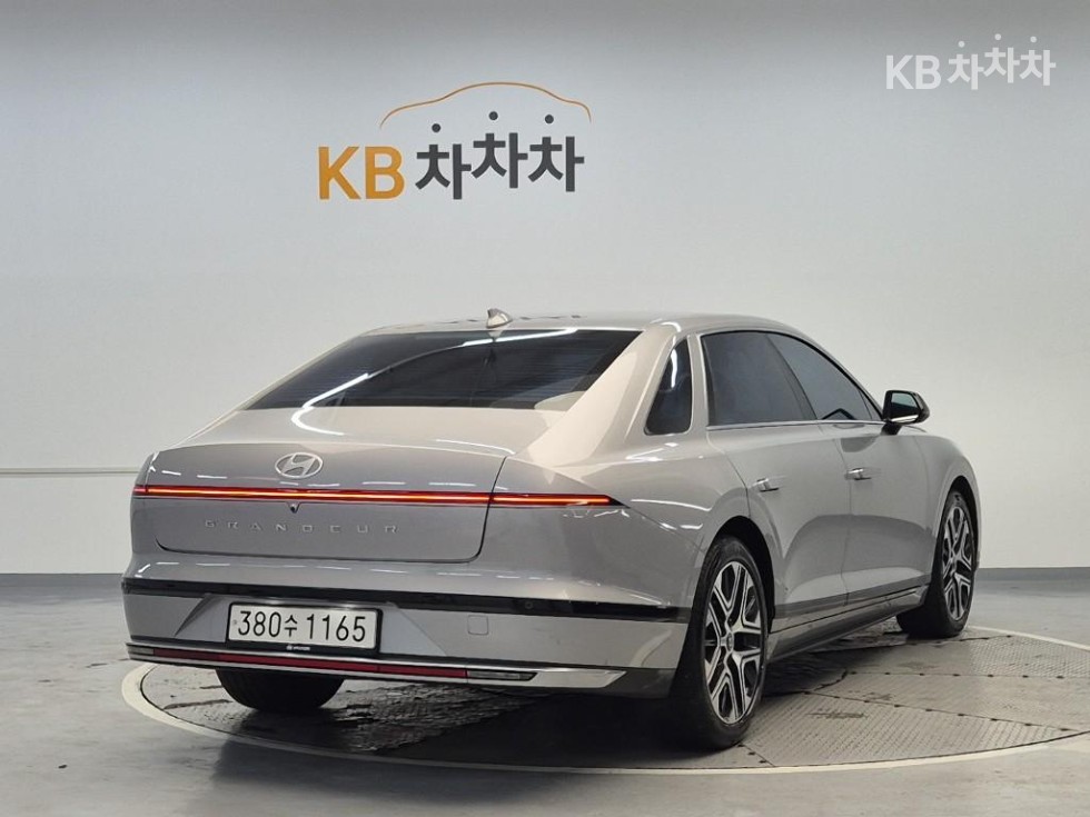 Hyundai Grandeur — miniaturë 4