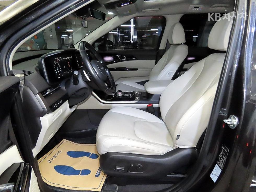 Kia Carnival — miniaturë 6