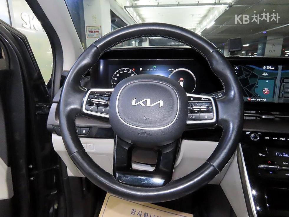 Kia Carnival — miniaturë 8
