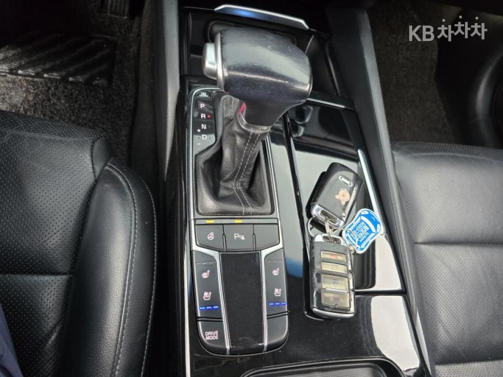 Kia K7 — miniaturë 15