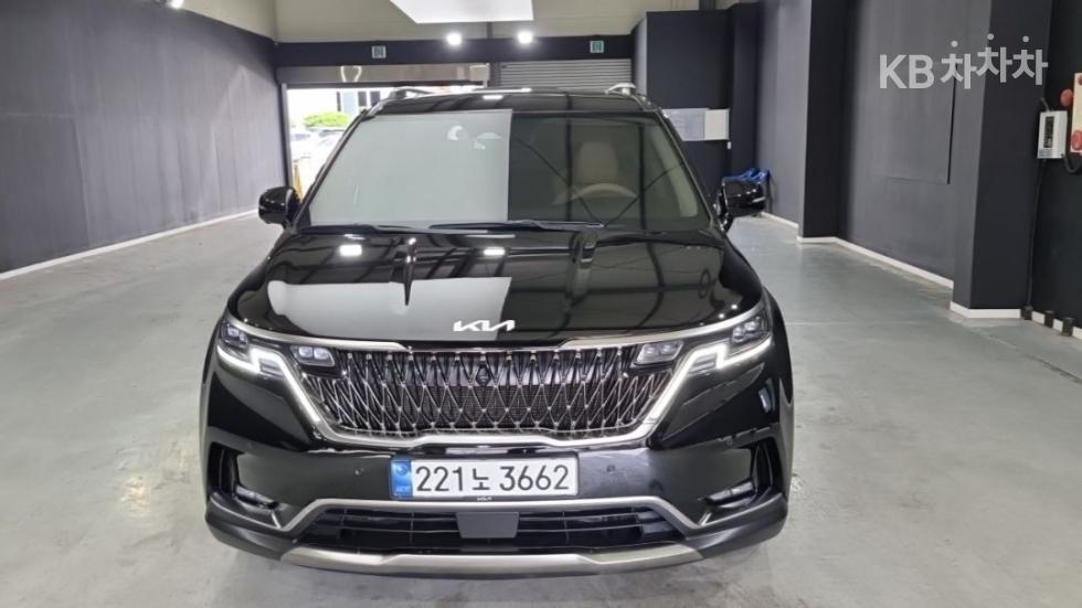 Kia Carnival — miniaturë 2