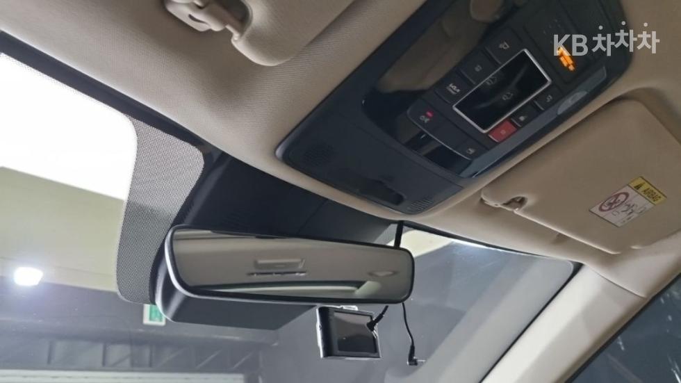 Kia Carnival — miniaturë 12