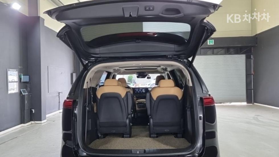 Kia Carnival — miniaturë 15